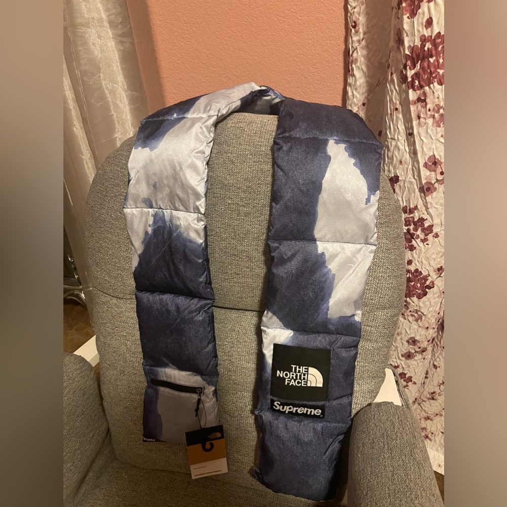 Supreme north face scarf